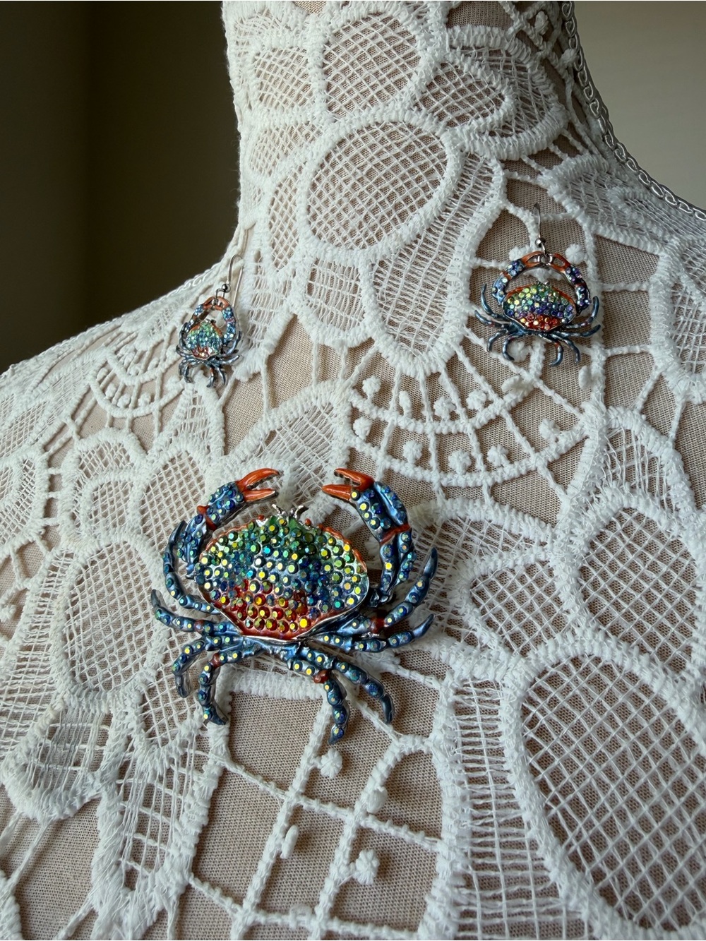 NIB Kirks Folly Bobby Blue Crab Pin/Pendant and Earrings Crystal Whimsy Ocean